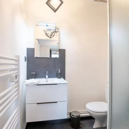 Apartment Recent Studio Less Than 10 Min Walk From The Center Of *